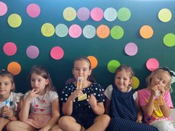 b_1024_768_0_00_images_2023_2024_Swietlica_Dzien_Kropki_379525752_773173761277241_811958075527472503_n